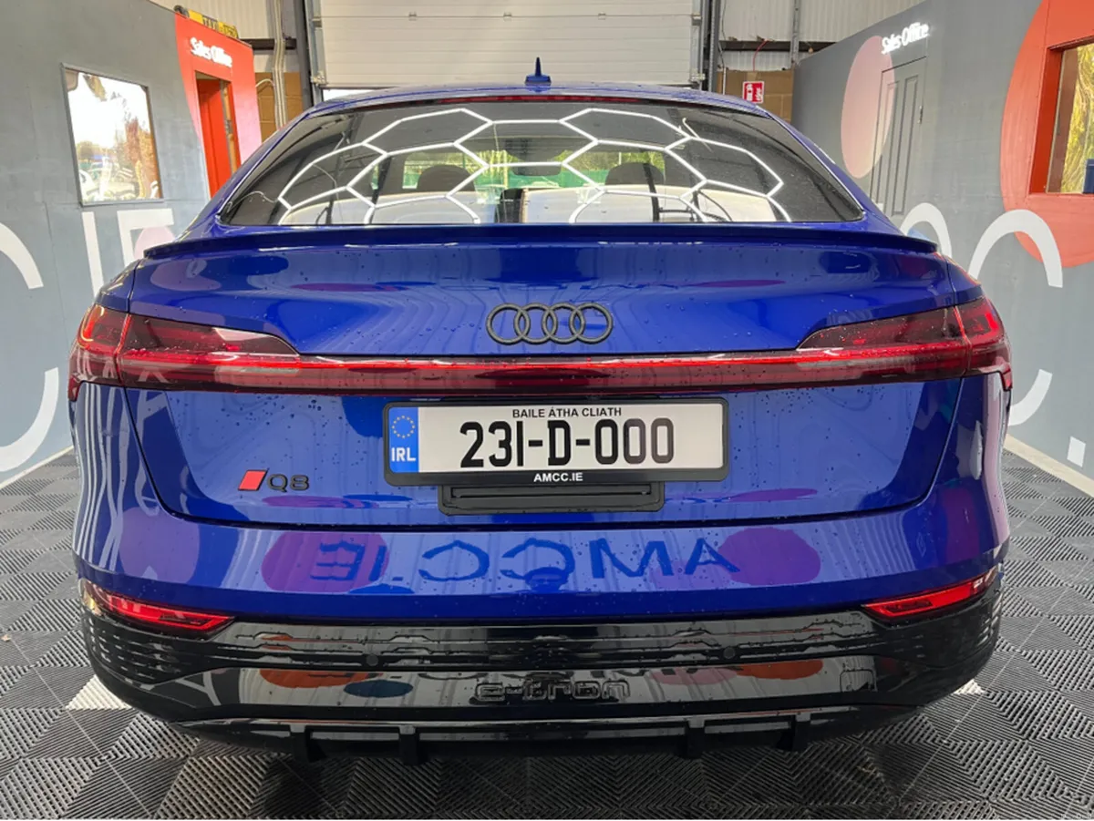 Audi Q8 €57950 2023 AUDI Q8 E-TRON 55 QUATTRO S LI - Image 3
