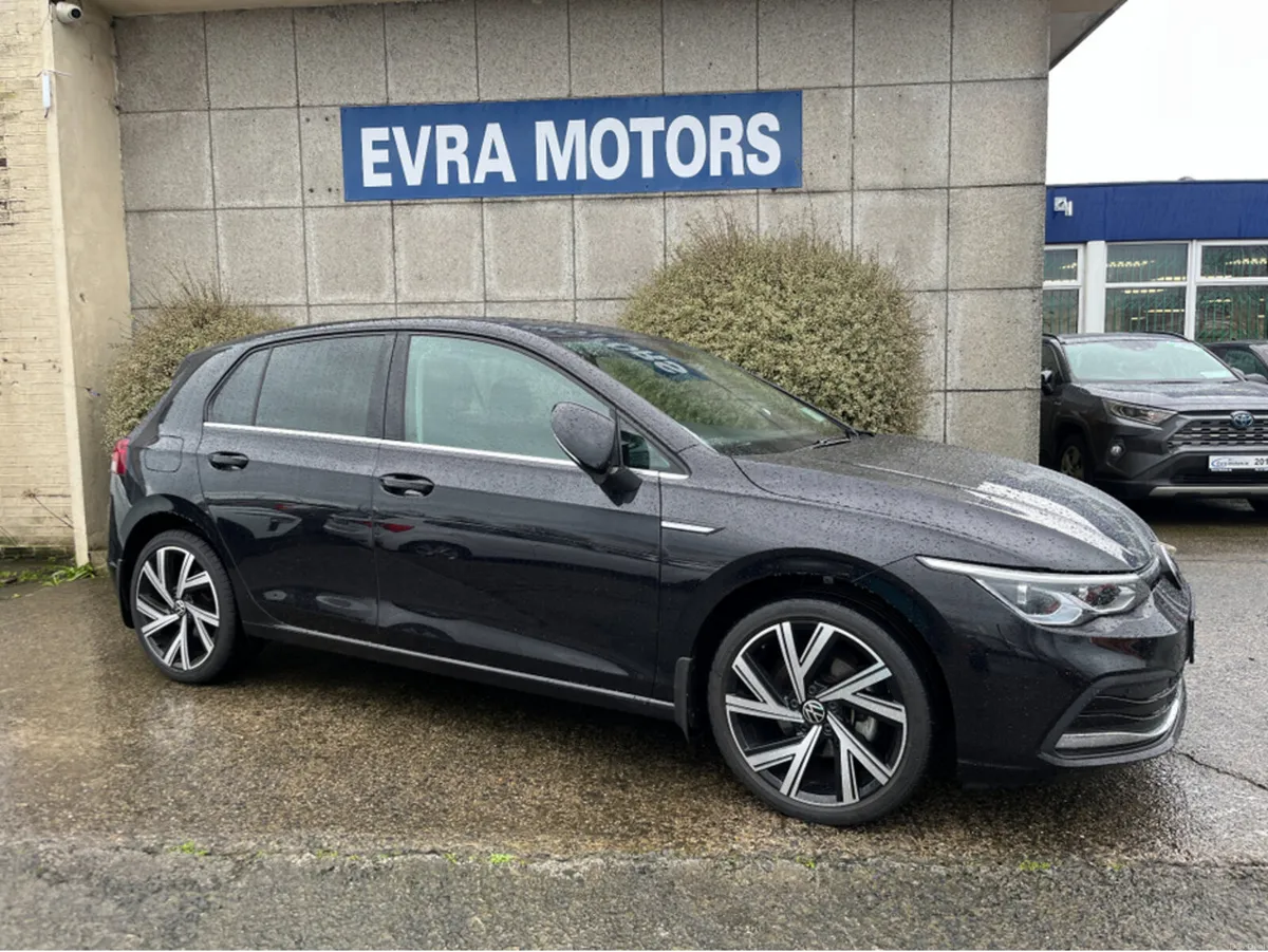 Volkswagen Golf STYLE 2.0 TDI DIESEL MANUAL //HIGH - Image 3