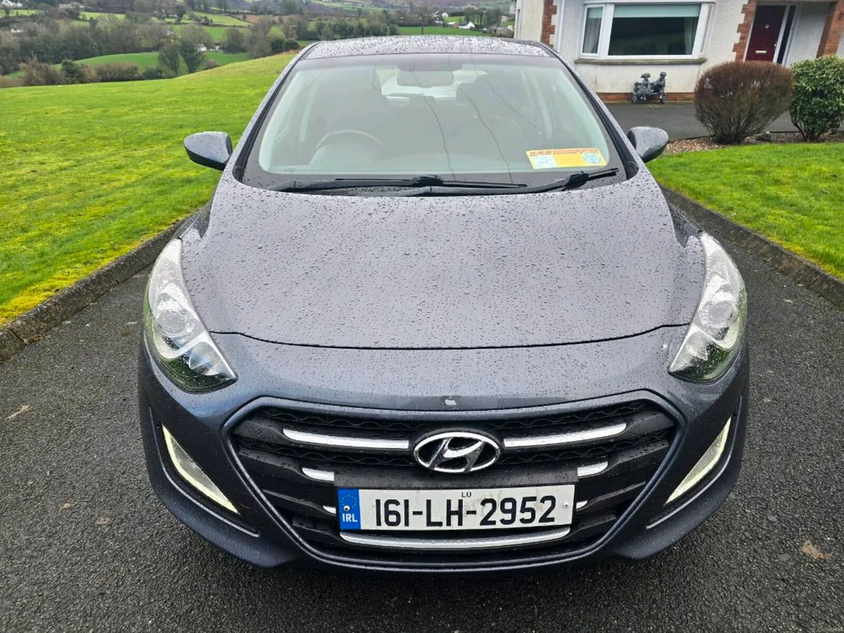 Hyundai I30 LOW MILAGE - Image 2