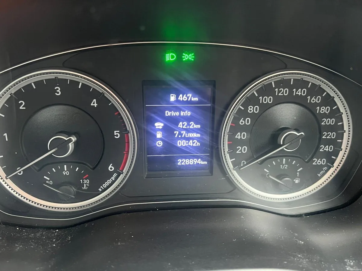 Hyundai Santa Fe 182 - Image 1