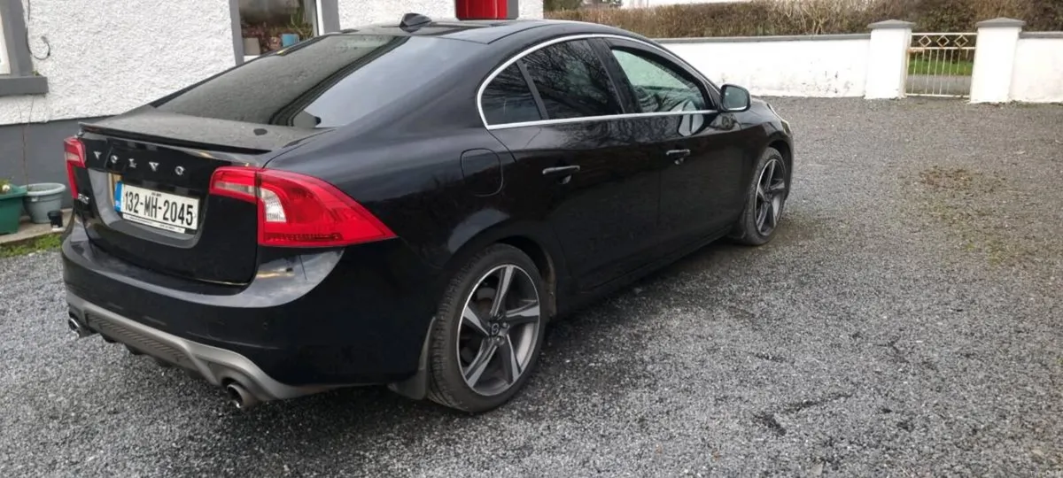Volvo S60 R Line - Image 4