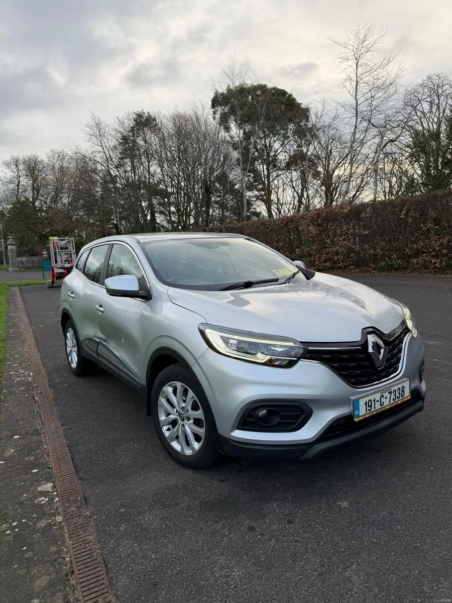 Renault Kadjar 2019 – drives perfect – light damag - Image 4
