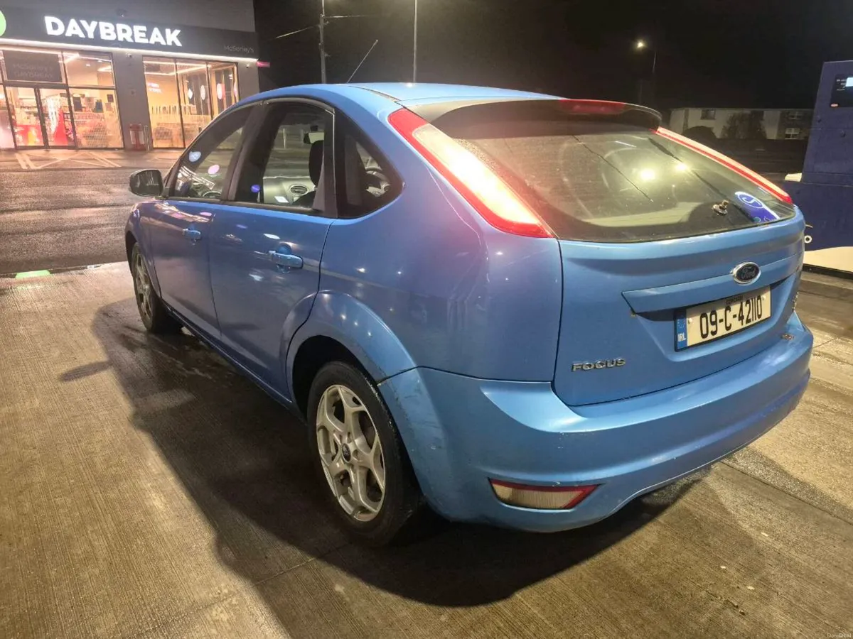 2009 ford focus - Image 4