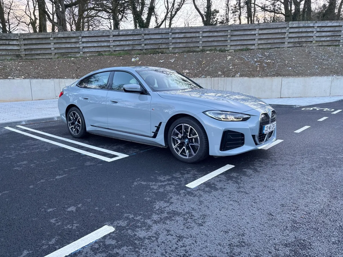 BMW i4 2022 - Image 2