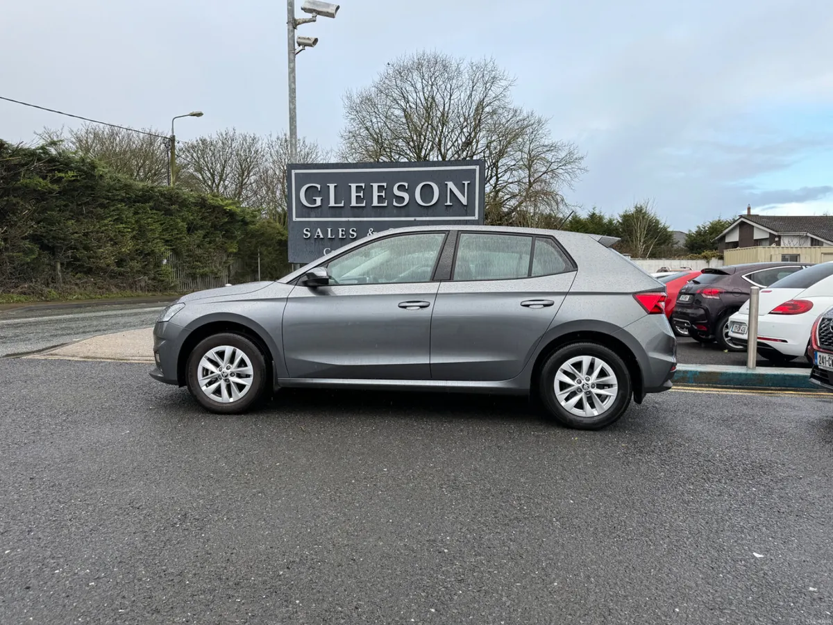 251 Skoda Fabia Select. 1.0 Petrol - Only 7,000 Km - Image 2