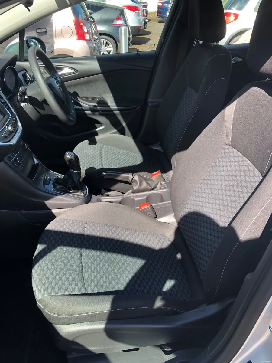 161 Opel Astra 1.6 Diesel - New NCT 02-28 - Image 4