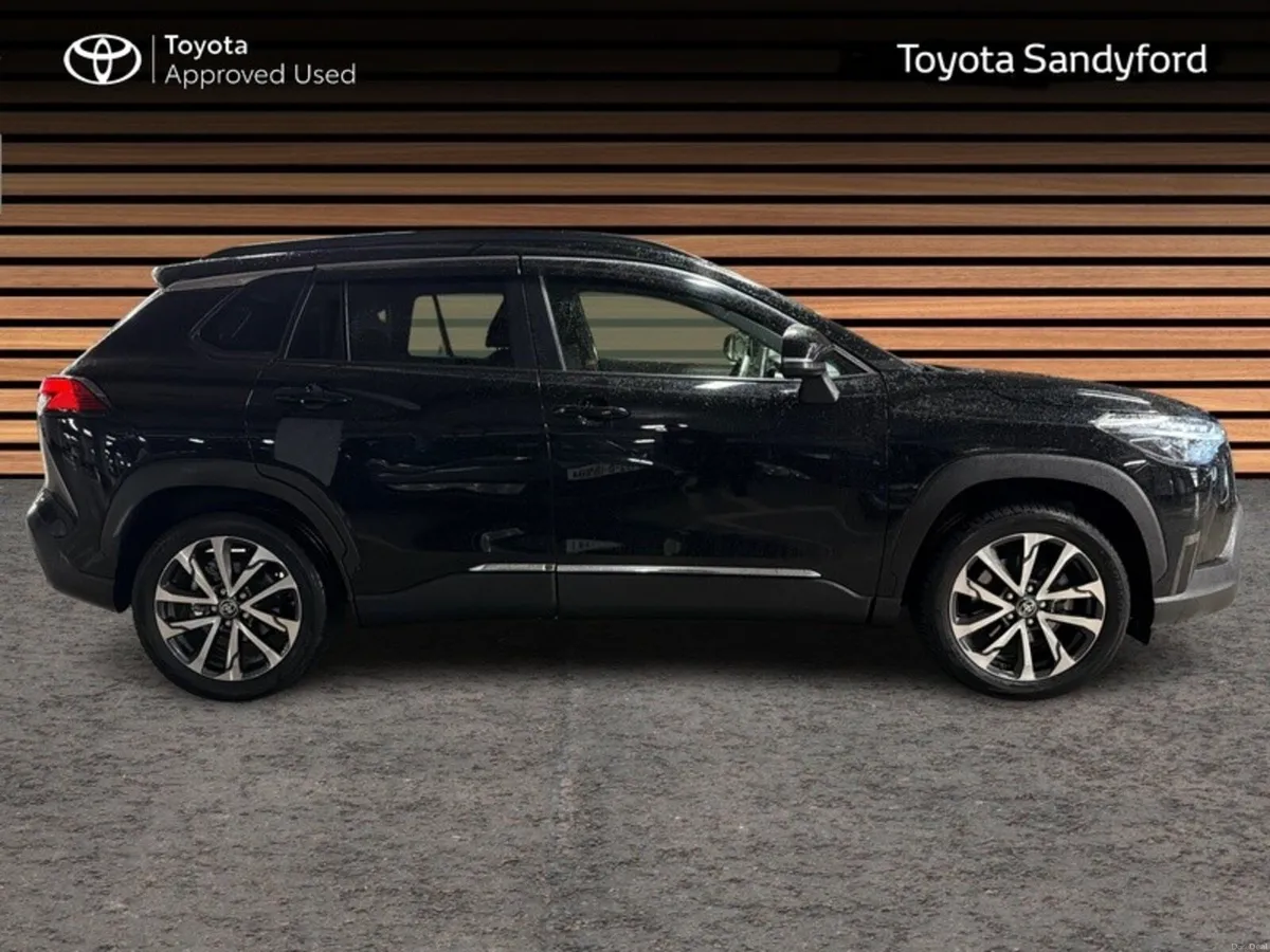 Toyota Corolla Cross 1.8 HYBRID SPORT // REAR CAME - Image 3