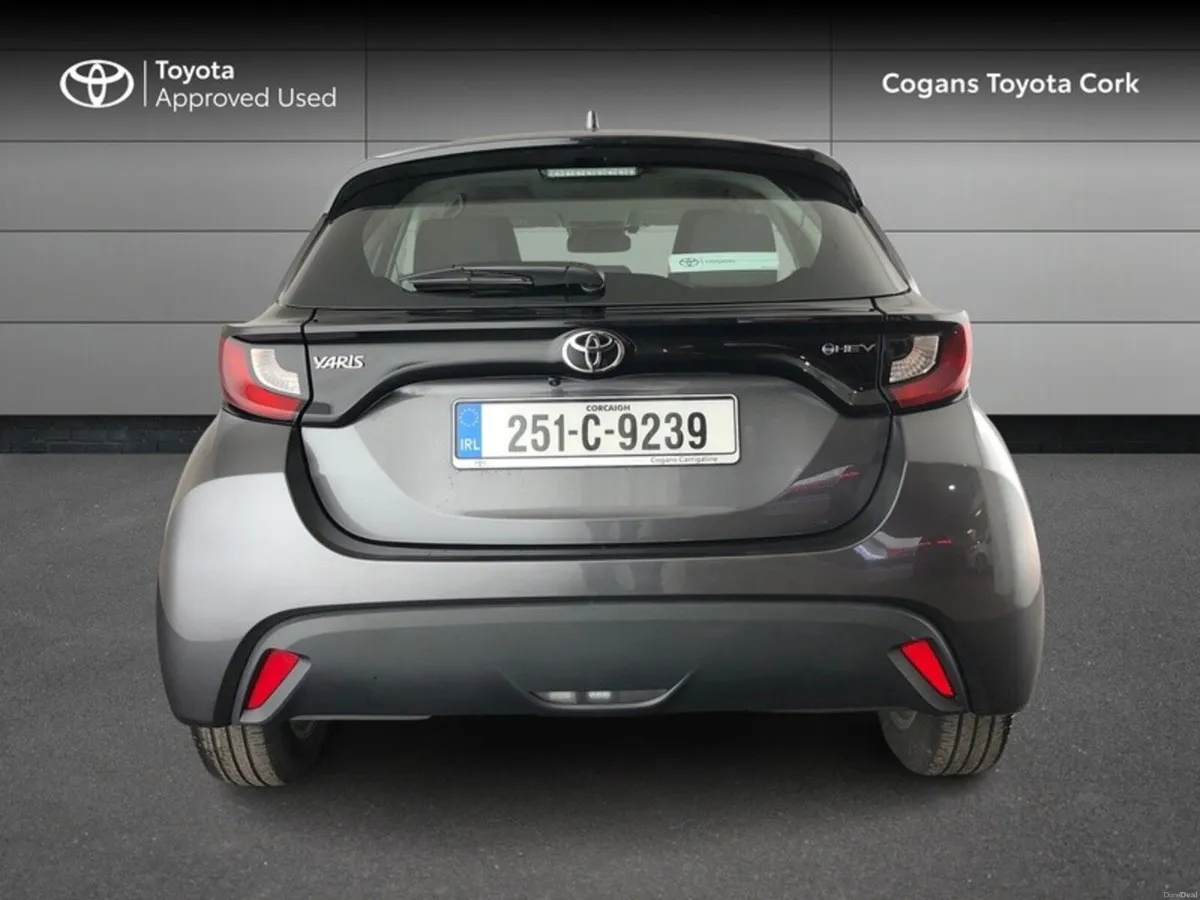 Toyota Yaris Hybrid Luna - Image 4