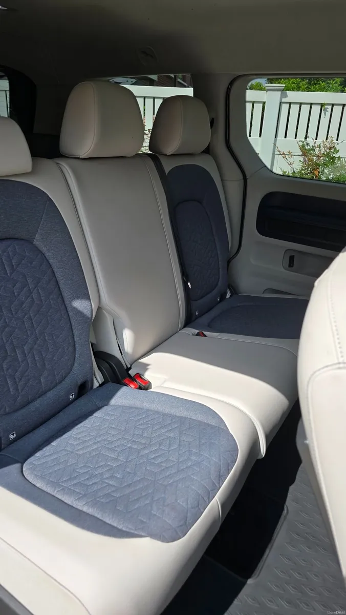 Volkswagen ID.Buzz 2023 - Image 2