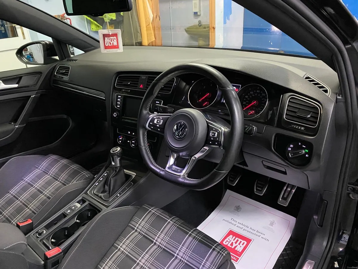 Volkswagen Golf GTD 2.0D Manuel - Image 4