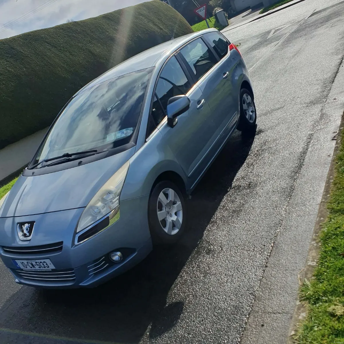 Peugeot 5008 2010 - Image 2