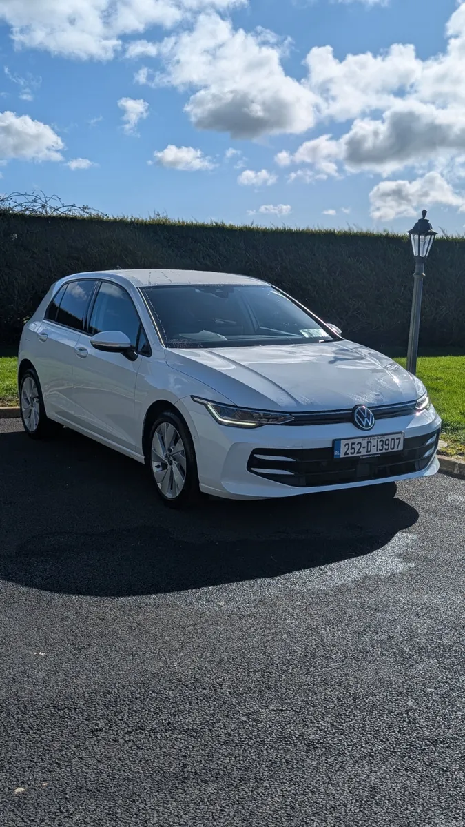 Volkswagen Golf 2025 EDITION 75 - Image 1