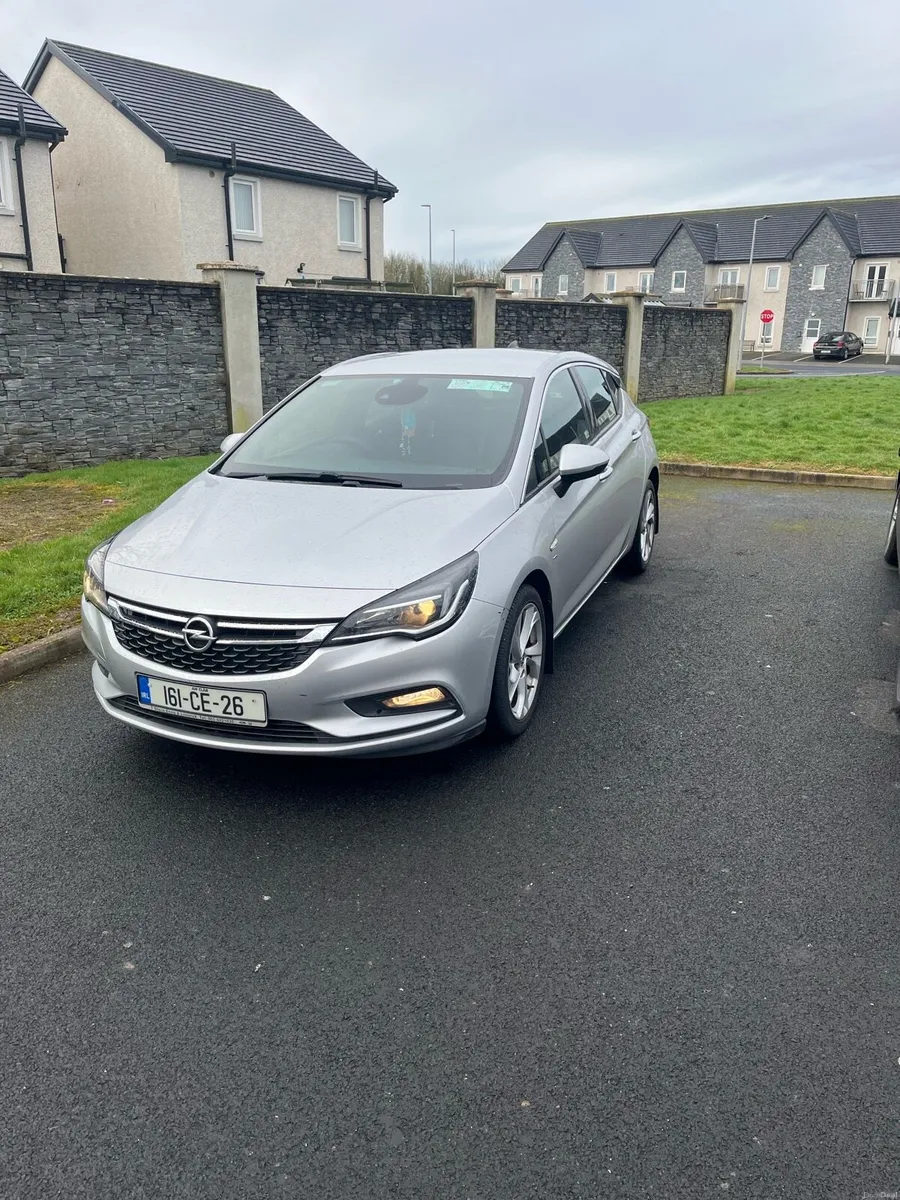 Opel Astra deposit taking - Image 2