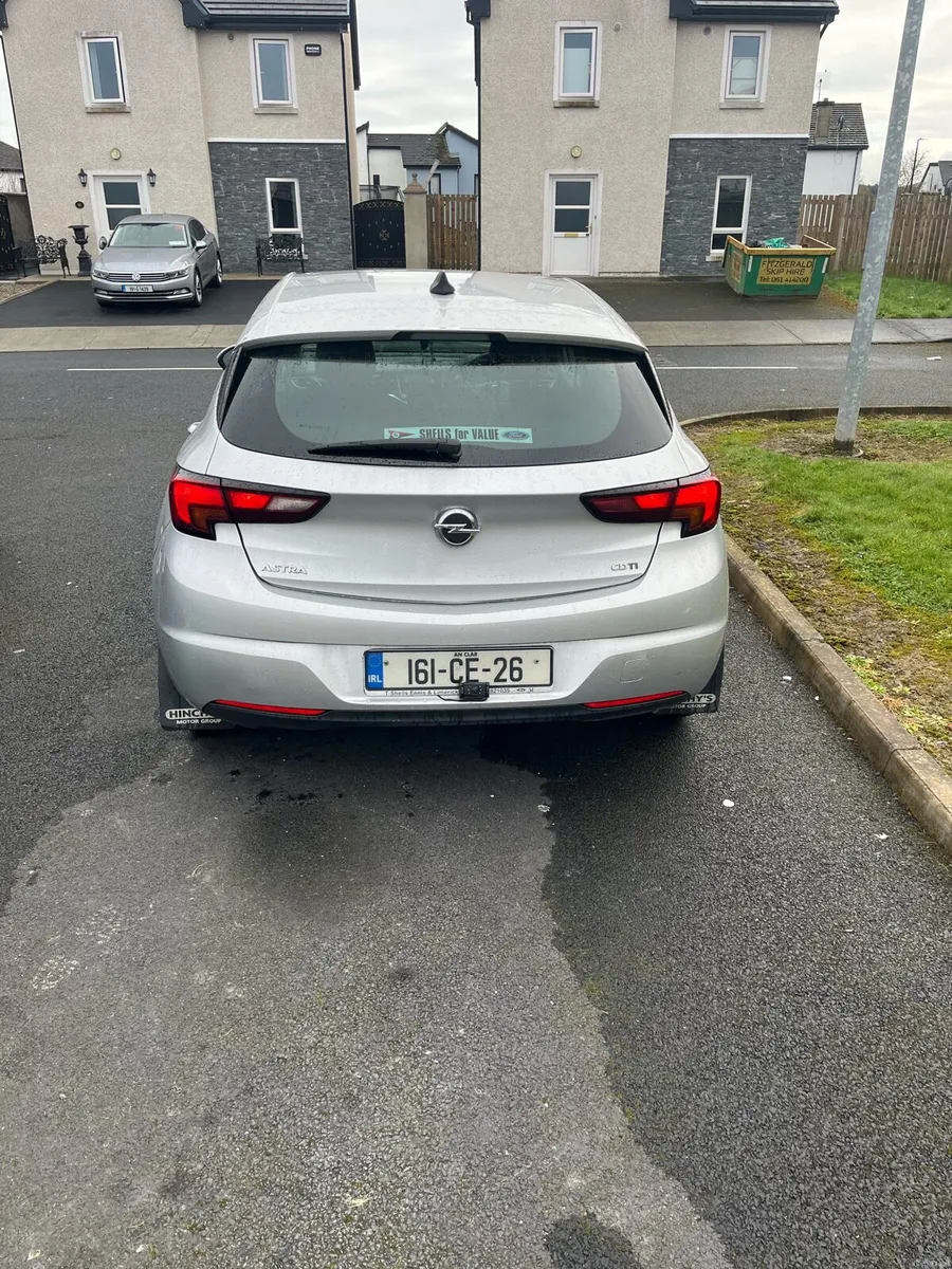 Opel Astra deposit taking - Image 4