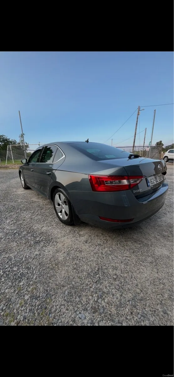 Skoda superb - Image 4