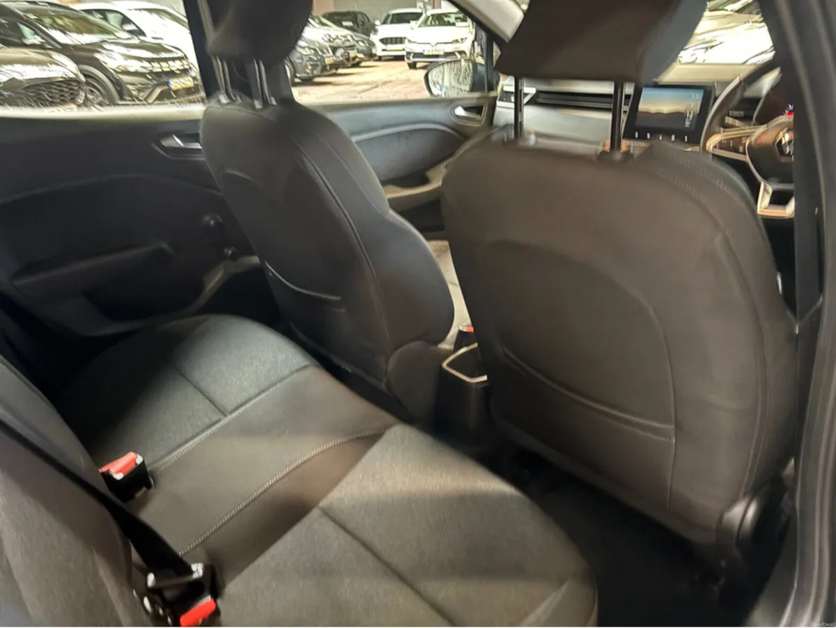 Renault Clio DYNAMIQUE TCE 90 MY21.5 5 5DR - Image 2