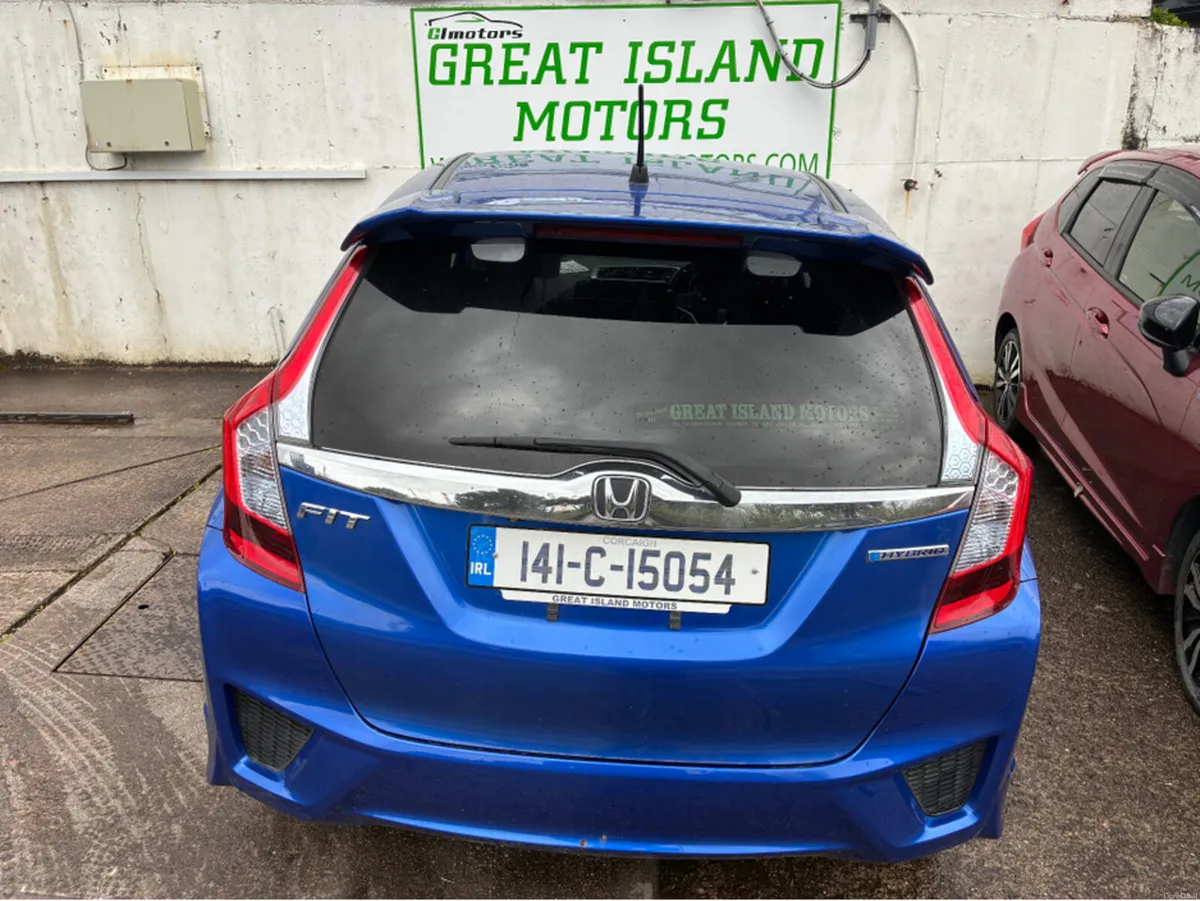 Honda Fit DAA-GP5 - Image 4