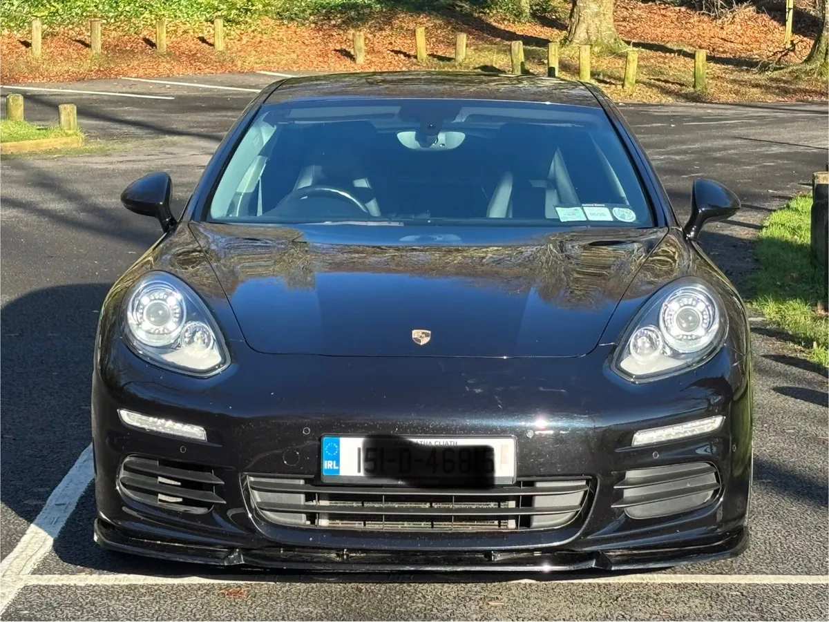 Beautiful porsce panamera for sale or trade - Image 2