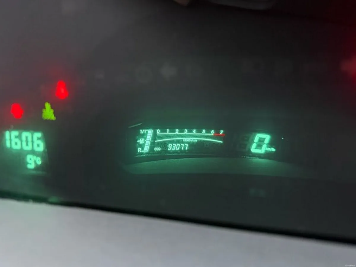 2010 Toyota Yaris - Image 4