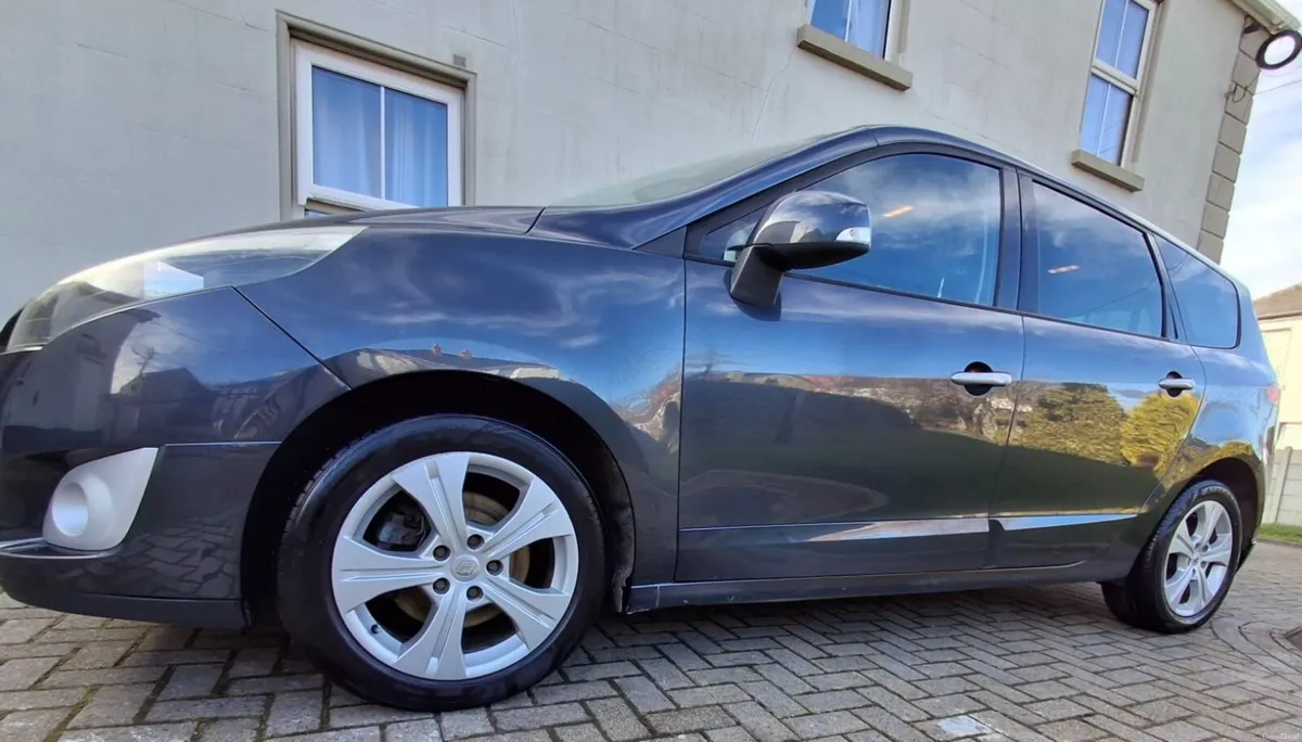 Renault Grand Scenic 2012 - Image 3