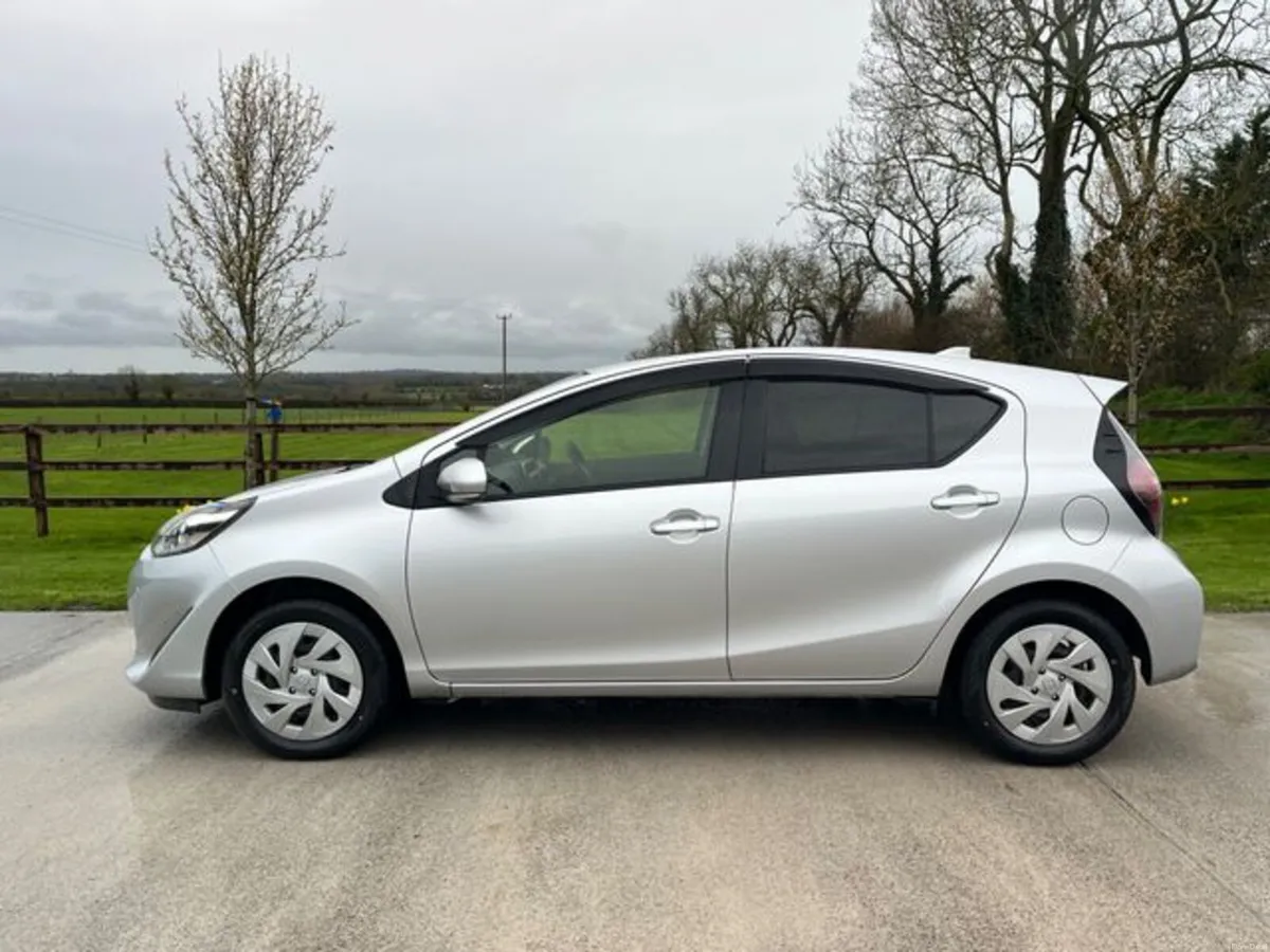 Toyota Aqua Hybrid automatic *RETAIL PRICE €13900 - Image 3