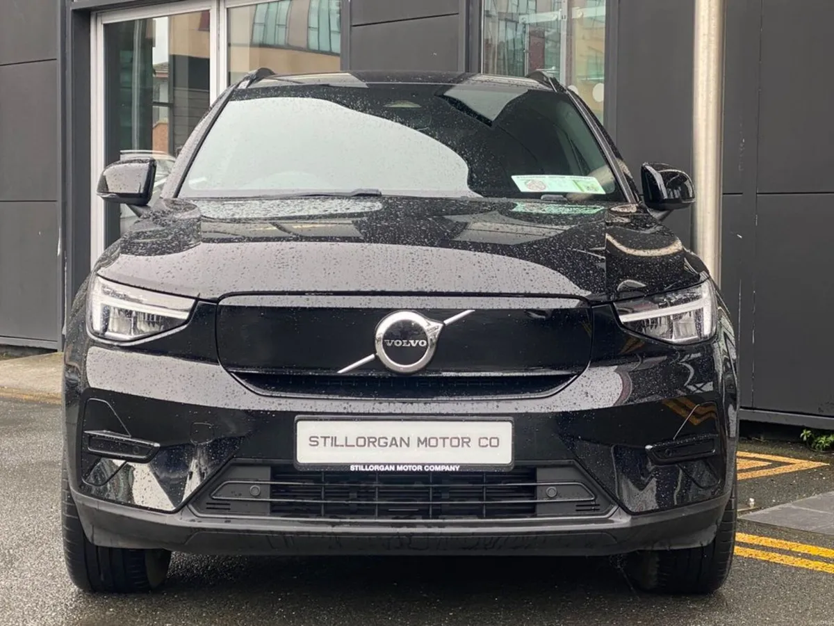 Volvo XC40 Core Recharge EV Auto - Image 2