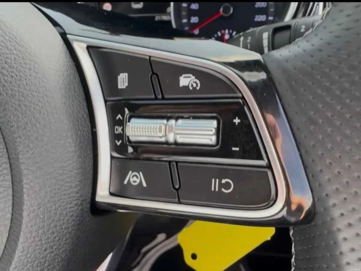 Kia Ceed PE 1.0 GT Line 5DR, **warranty 2029**Touc - Image 4