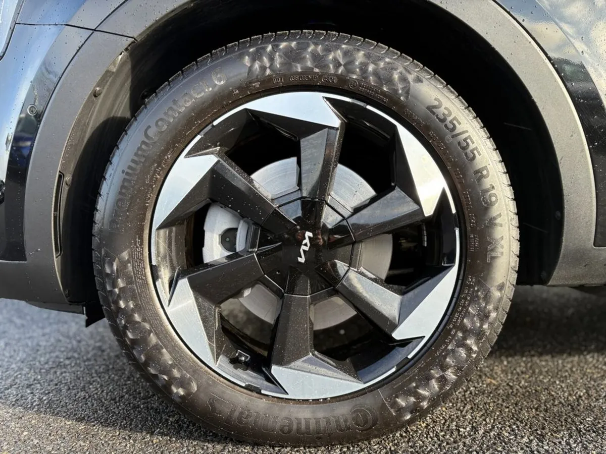 Kia Sorento 1.6 Plug in hybrid ( 7 Seats ) - Image 4