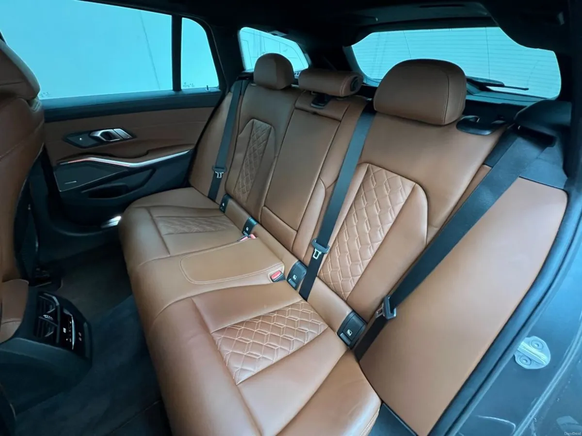 BMW 3-Series 320D TOURING XDRIVE M-SPORT Automatic - Image 4