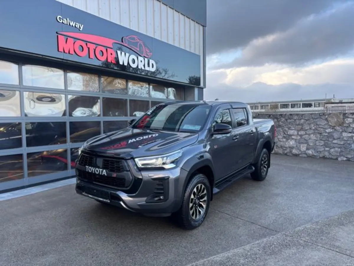 Toyota Hilux GR SPORT 4WD D-4D DCB - Image 1