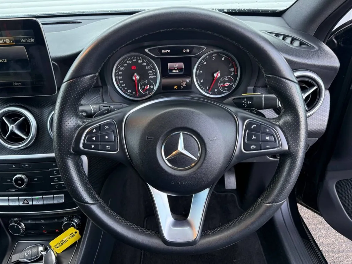 Mercedes-Benz A-Class A180 AMG-STYLE 1.6 AUTO // A - Image 4