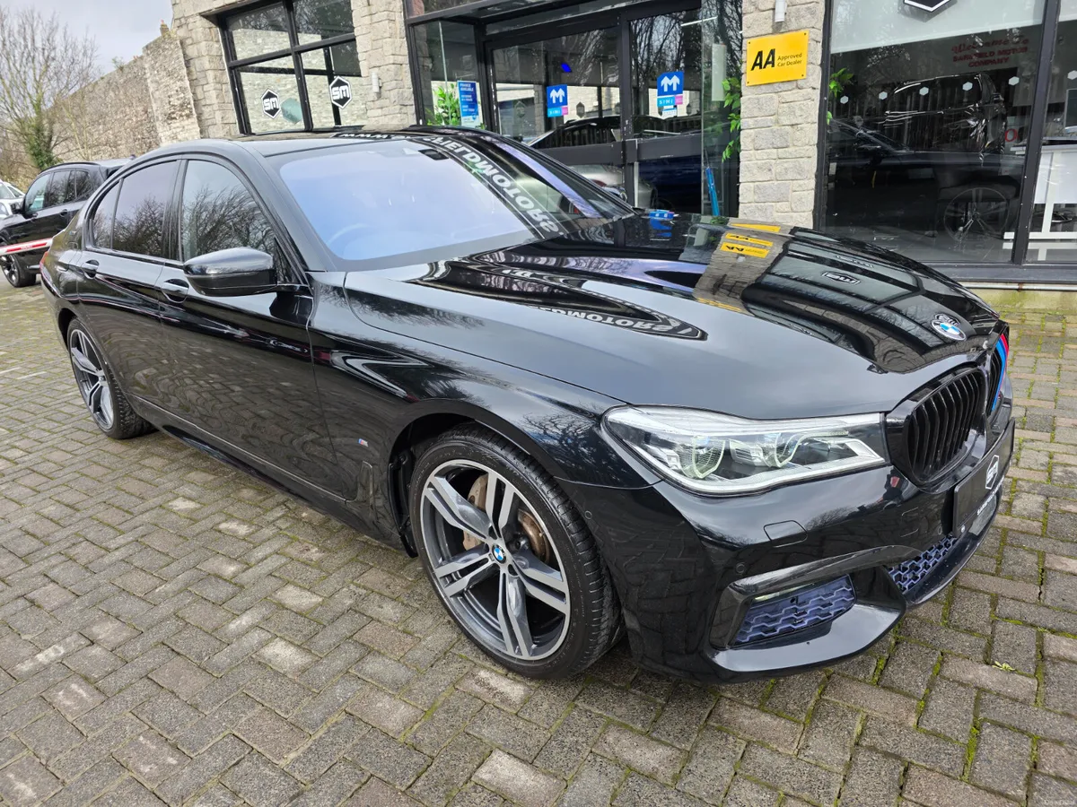 2017 BMW 740E M-SPORT AUTO.TINY MILEAGE. - Image 4