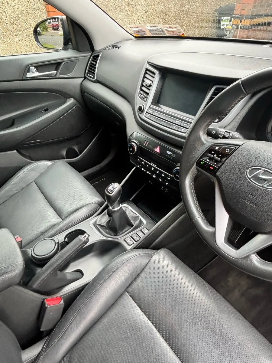 Hyundai Tuscan executive - Image 2