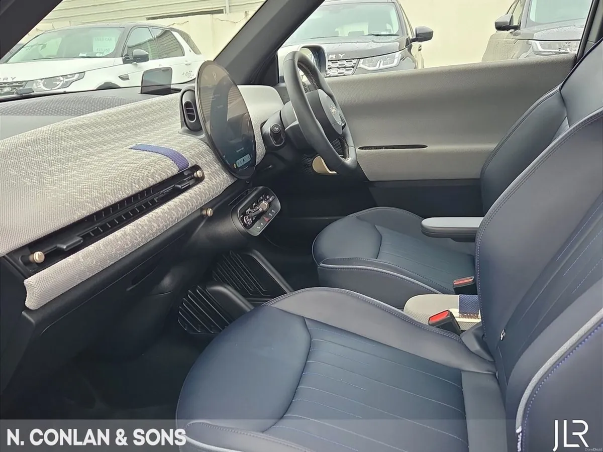 Mini Cooper E CLASSIC AUTO - Image 3