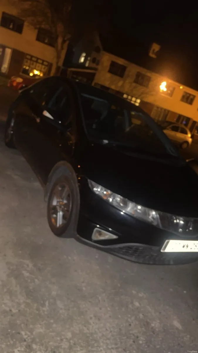 Honda civic - Image 1