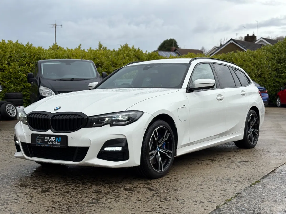 2021 BMW ESTATE 330 M-SPORT AUTO HYBRID - Image 3