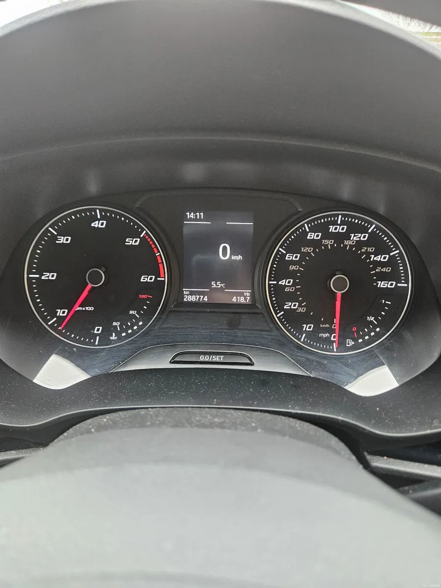 2014 seat leon 1.6 diesel - Image 4