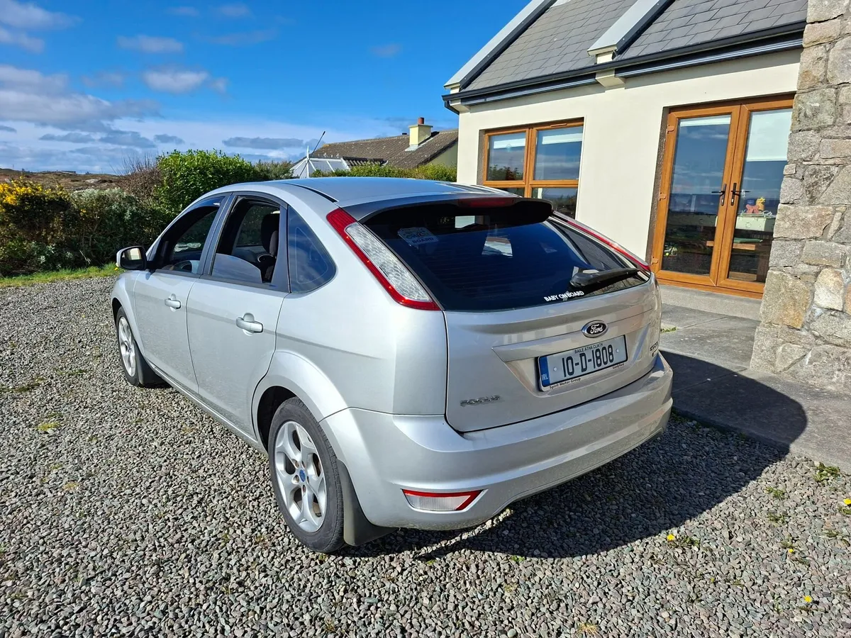 Ford Focus 2010 - Image 4