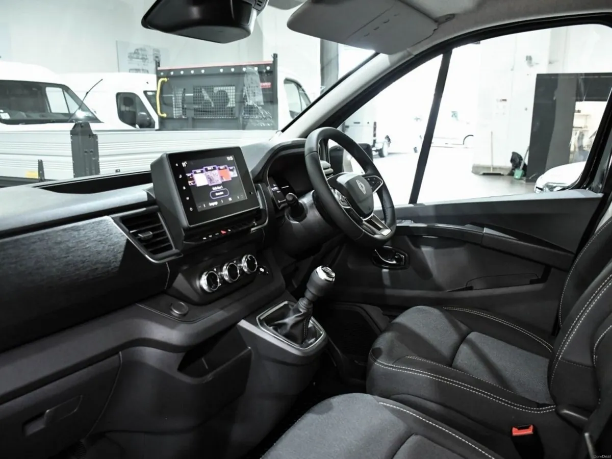 Renault Trafic TRAFIC LL30 BLUE DCI 150 EXTRA. Ex - Image 3