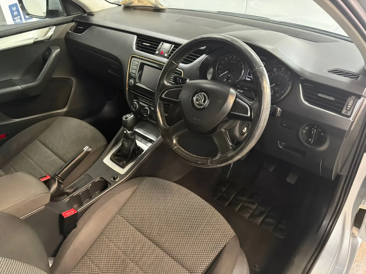 Skoda Octavia 2015. 1.6 TDI ACTIVE - Image 3