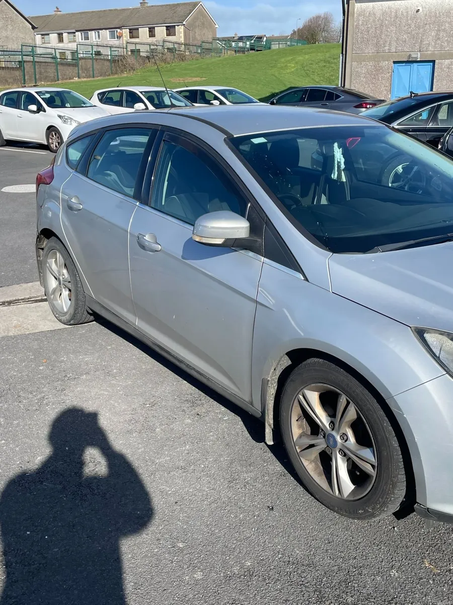 Ford Focus 2012 - Image 2