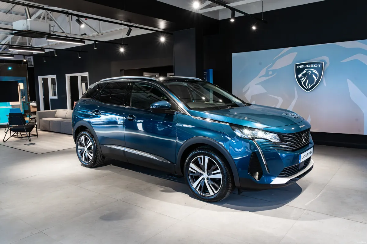2021 Peugeot 3008 Allure 1.5 BlueHDi 130bhp Auto - Image 2