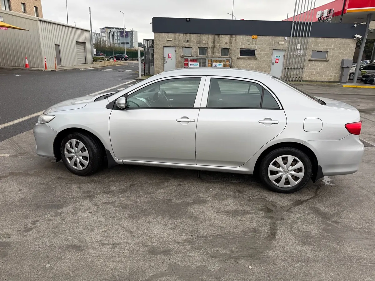 Toyota Corolla 131 - Image 3