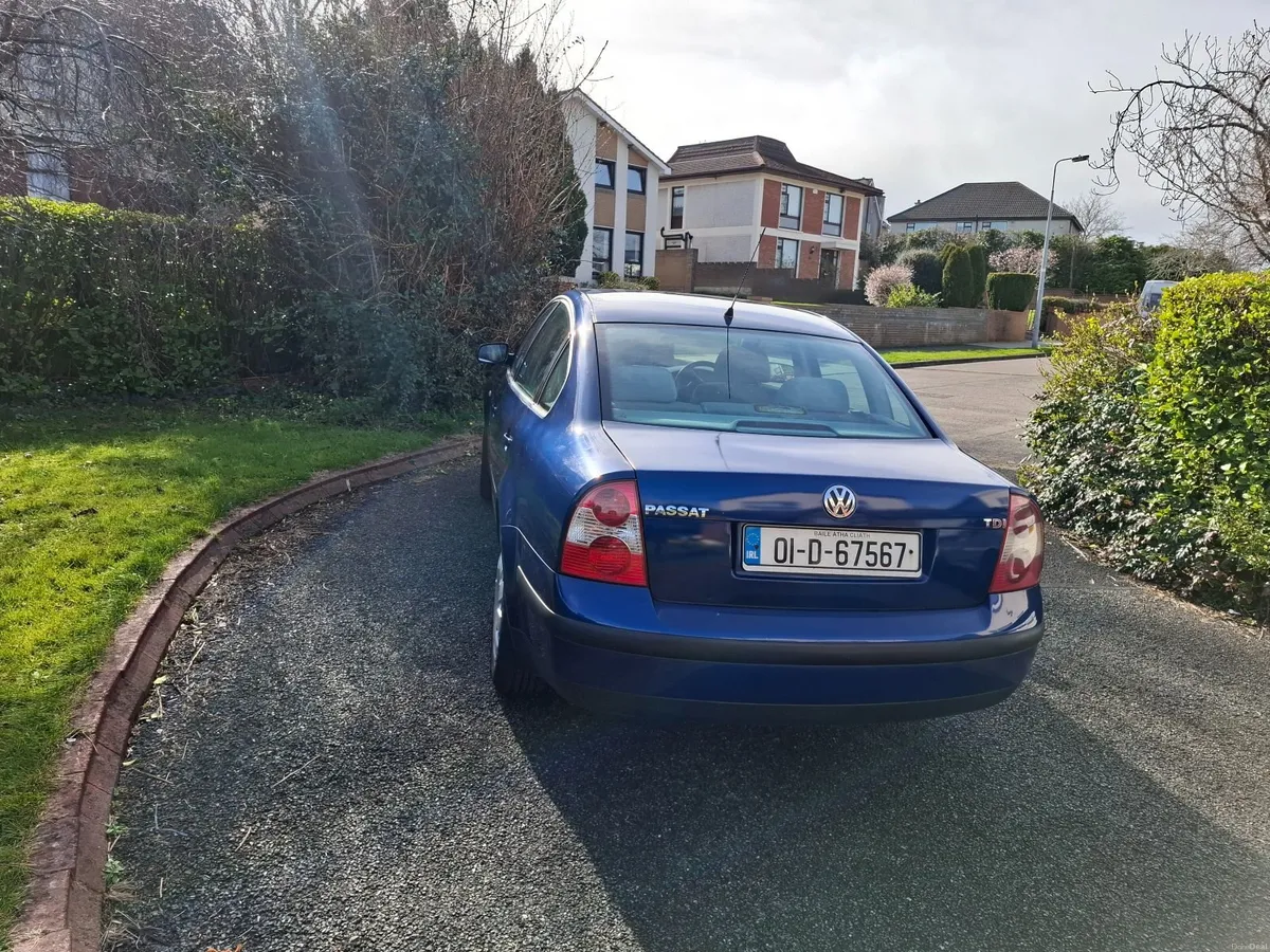 Volkswagen Passat 2001 - Image 3