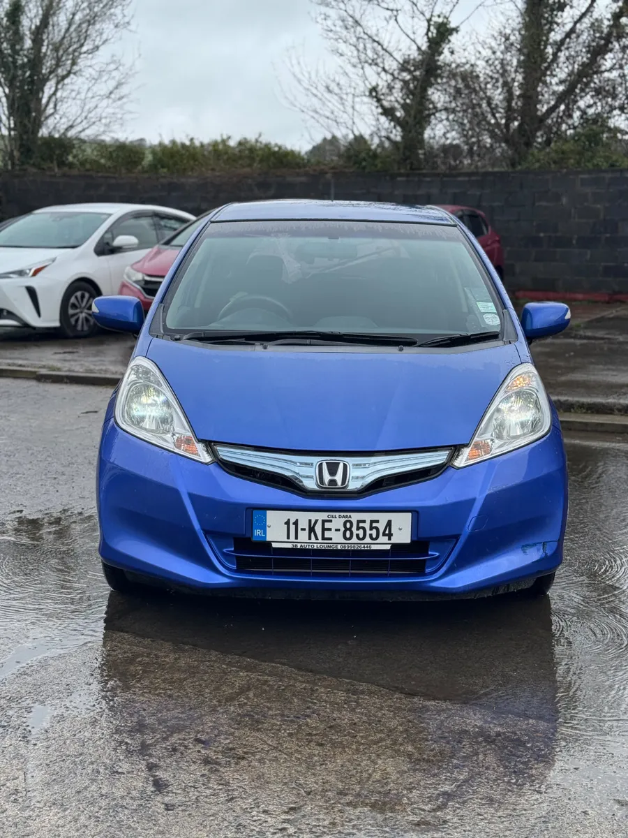 HONDA FIT 1.3L Auto HYBRID 2011 50000KM - Image 3