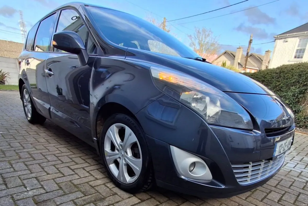 Renault Grand Scenic 2012 - Image 1