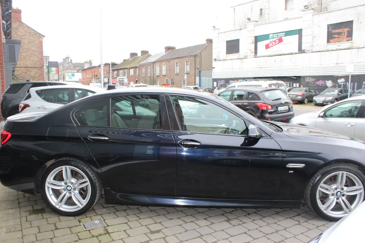 BMW 520d M SPORT AUTO *SUNROOF* 2016 - Image 2