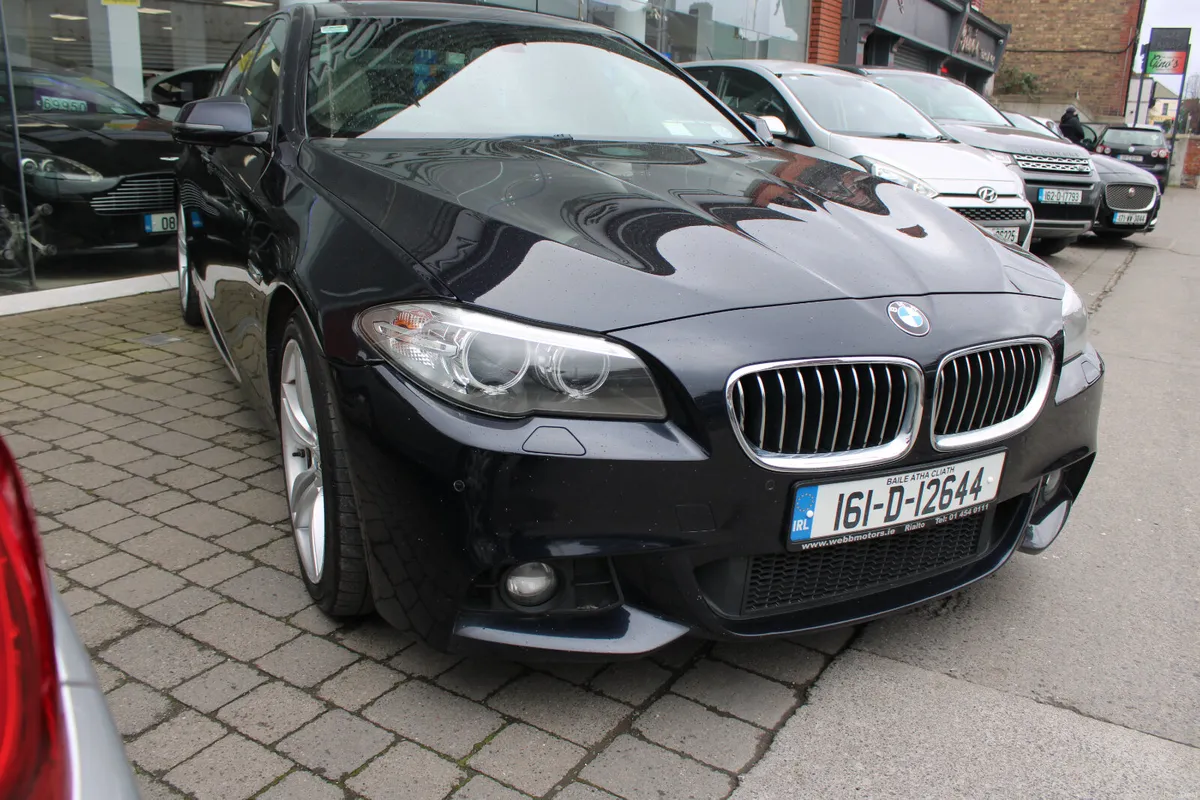 BMW 520d M SPORT AUTO *SUNROOF* 2016 - Image 1