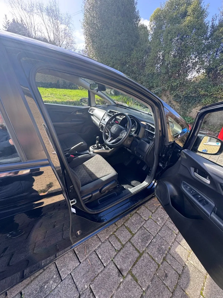 2017 Honda Jazz 1.3 VTEC - Image 4