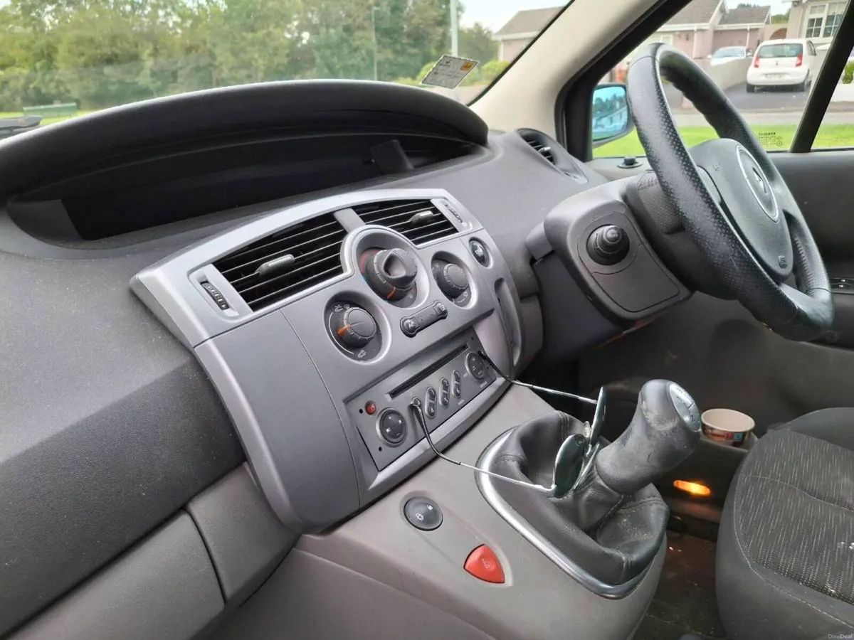 Renault Scenic - Image 2
